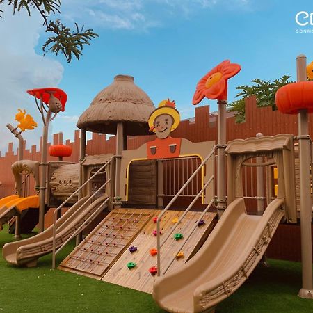 Centara Sonrisa Residences & Suites Sriracha Сі-Рача Екстер'єр фото
